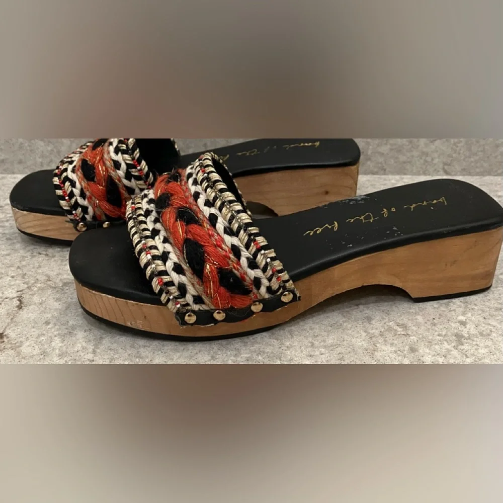 Band of the Free Jute wood sandals - Picture 2 of 5